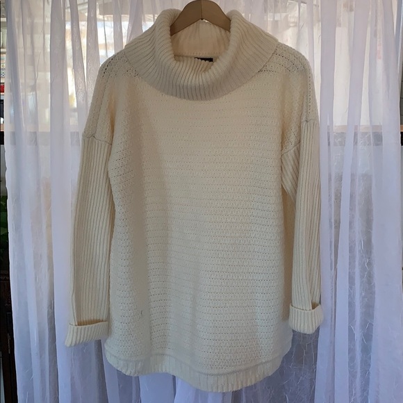 Talbots Sweaters - Gorgeous warm Talbots sweater